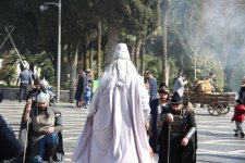 На Площади фонтанов в Баку продолжаются праздничные гулянья (ФОТО)