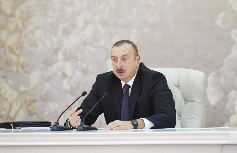Под председательством Президента Ильхама Алиева в Барде прошло республиканское совещание по развитию хлопководства (ФОТО)