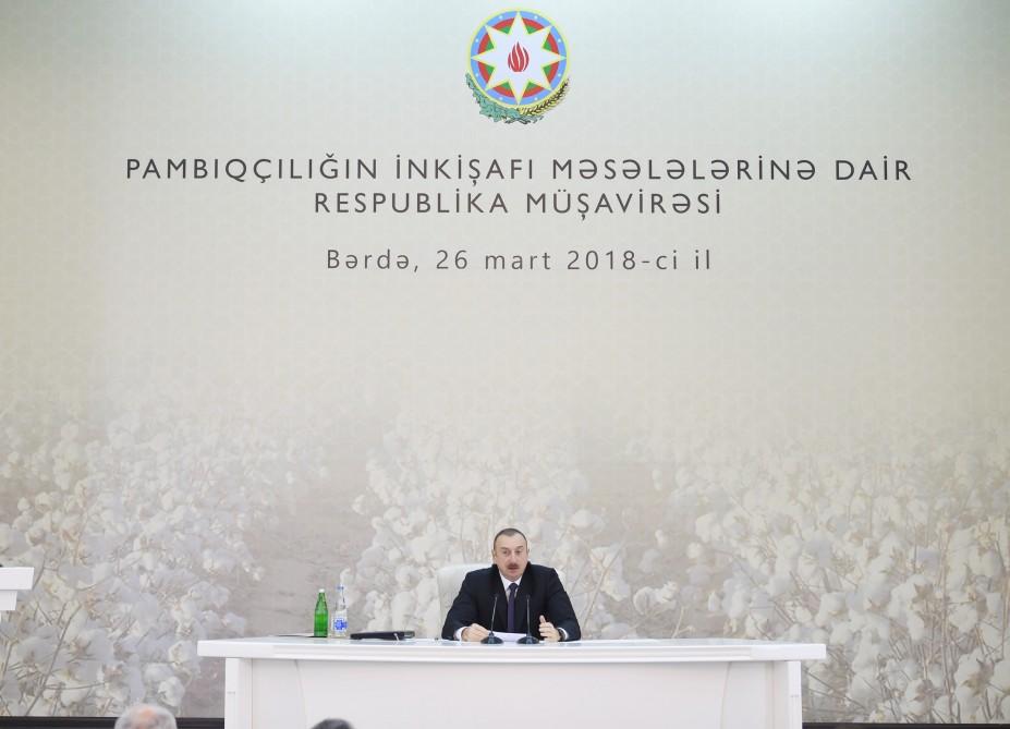 Под председательством Президента Ильхама Алиева в Барде прошло республиканское совещание по развитию хлопководства (ФОТО)