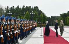В Баку состоялась церемония официальной встречи Президента Ирана (ФОТО)
