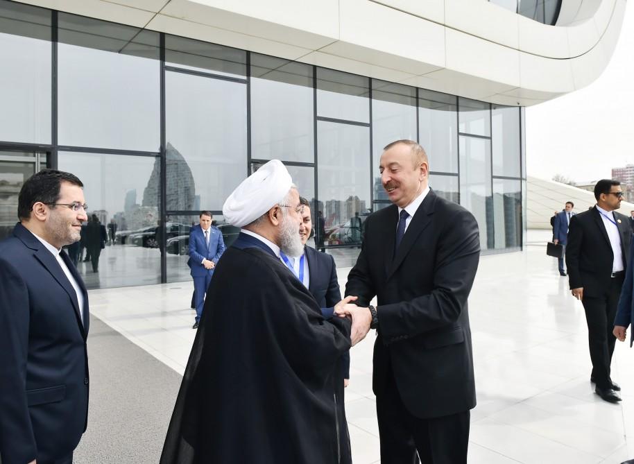 Президенты Азербайджана и Ирана приняли участие в бизнес-форуме в Баку (ФОТО)