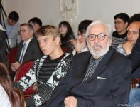 Пластичность и грация: гала-концерт учащихся Казахской национальной академии хореографии в Баку (ФОТО)