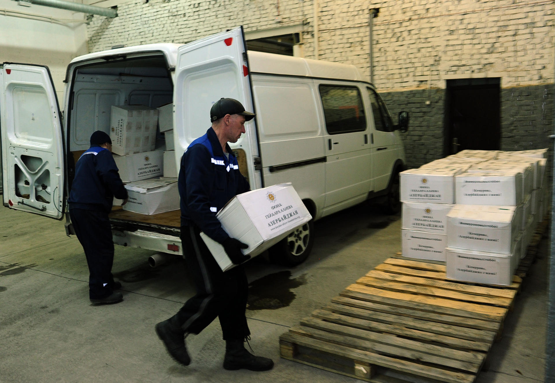 Heydar Aliyev Foundation sends aid to victims of Kemerovo mall fire (PHOTO)