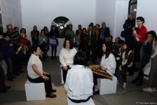 Женский протест в YAY GALLERY: Знай, что всё, что существует – не существует  (ФОТО)