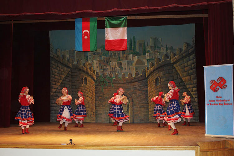 В Баку прошел гала-вечер Международного фестиваля искусств "Testene Art Baku" (ФОТО)