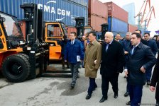 Бакинский порт получил новые погрузчики из Китая (ФОТО)