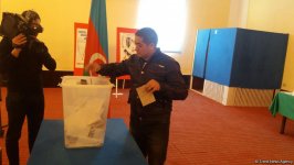 В исправительных учреждениях  проходит голосование на президентских выборах в Азербайджане (ФОТО)