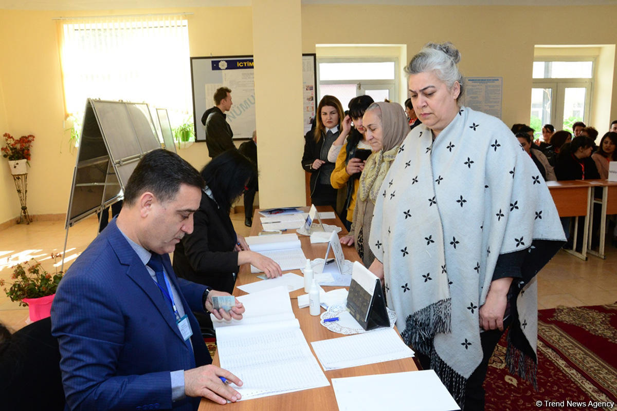 Voting in presidential election starts in Azerbaijan (PHOTO)