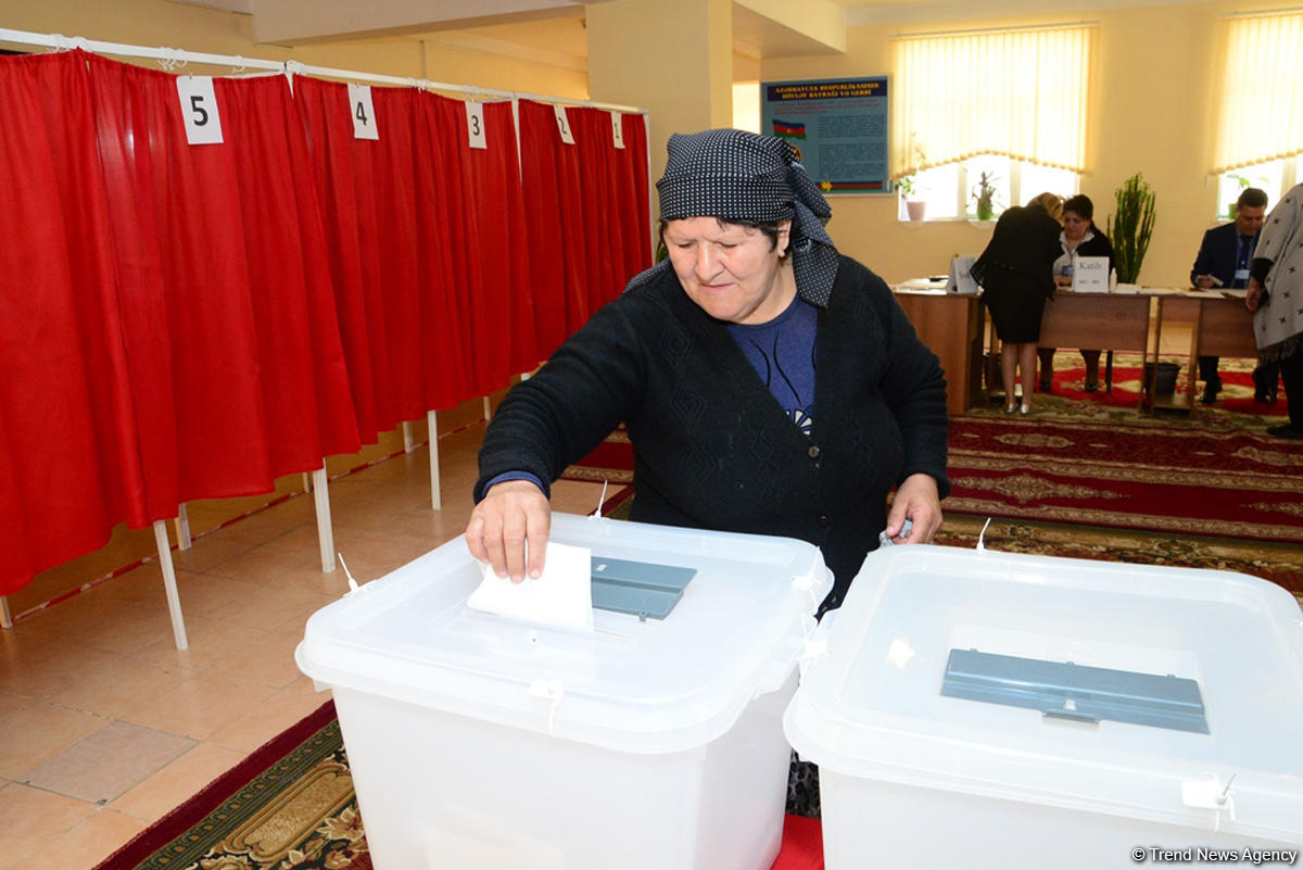 Voting in presidential election starts in Azerbaijan (PHOTO)