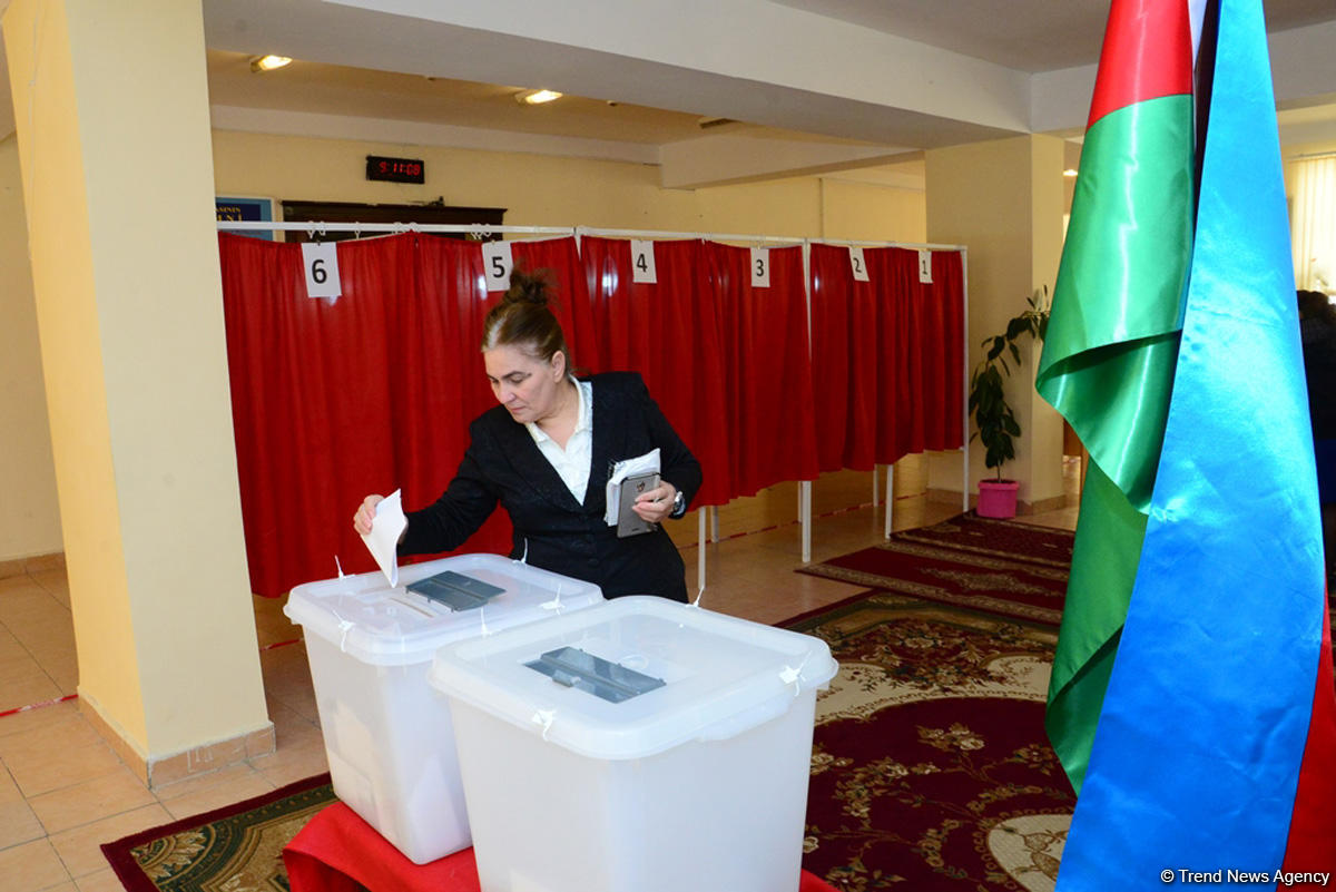 Voting in presidential election starts in Azerbaijan (PHOTO)
