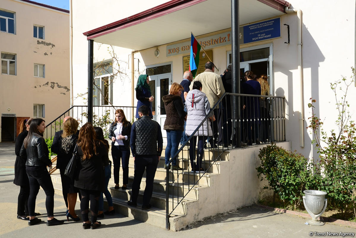 Voting in presidential election starts in Azerbaijan (PHOTO)