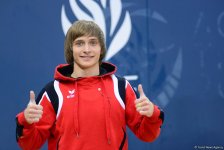 Азербайджанский гимнаст вышел в финал ЧЕ в Баку в соревнованиях по тамблингу (ФОТО)
