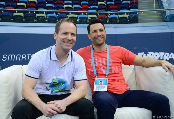 Ex-NBA mascots in awe of Baku, bring gymnastics mascot to life (PHOTO)