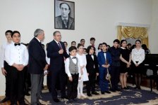 В бакинской школе состоялась концертная программа, посвященная 100-летию АДР (ФОТО)