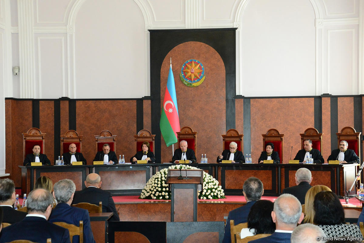 Проходит заседание Конституционного суда в связи с результатами президентских выборов в Азербайджане (ФОТО)