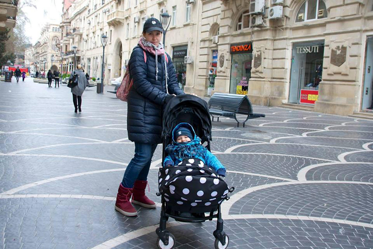 Дмитрий Филимонов с семьей прогулялся по Баку: Я плачу от счастья! (ФОТО)