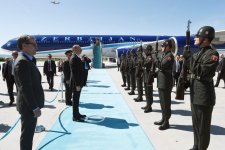 Президент Ильхам Алиев прибыл с официальным визитом в Турцию (ФОТО)