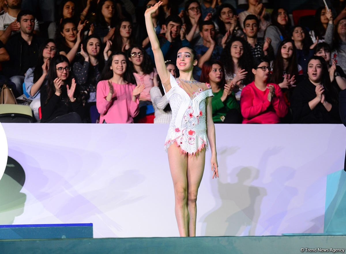 В Баку награждены призеры AGF Junior Trophy в упражнениях с обручем и мячом (ФОТО)