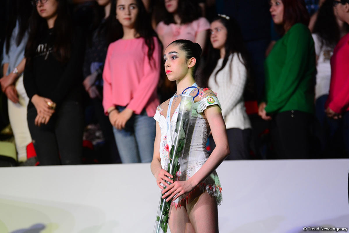 В Баку награждены призеры AGF Junior Trophy в упражнениях с обручем и мячом (ФОТО)