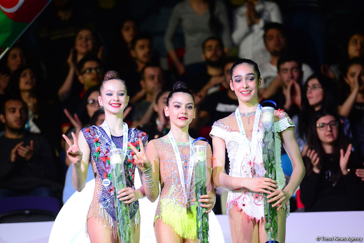 В Баку награждены призеры AGF Junior Trophy в упражнениях с обручем и мячом (ФОТО)