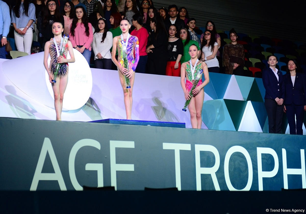 В Баку награждены призеры AGF Junior Trophy в упражнениях с обручем и мячом (ФОТО)