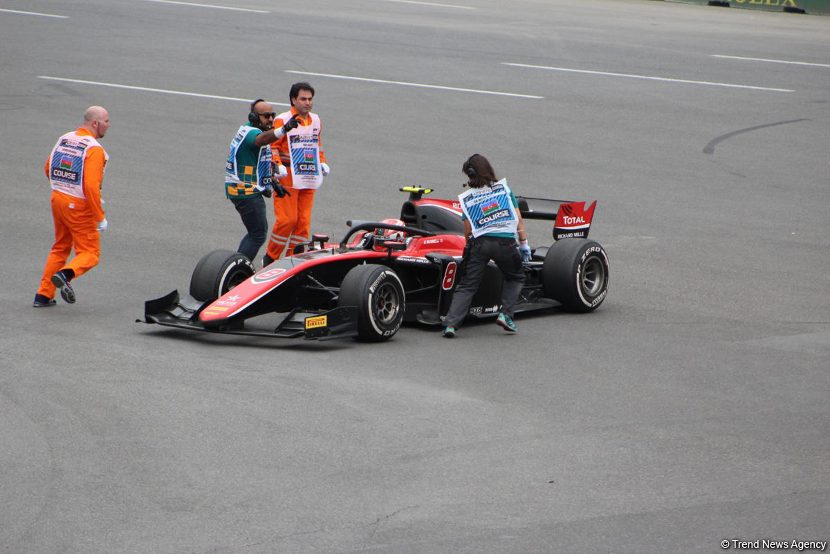 Определились победители первого основного соревнования в классе FIA Formula-2 в Баку (ФOTO)