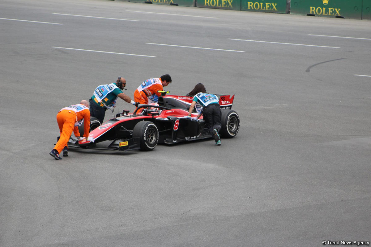 Определились победители первого основного соревнования в классе FIA Formula-2 в Баку (ФOTO)