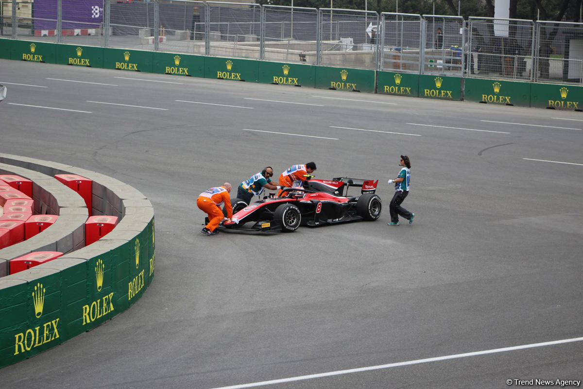 Определились победители первого основного соревнования в классе FIA Formula-2 в Баку (ФOTO)