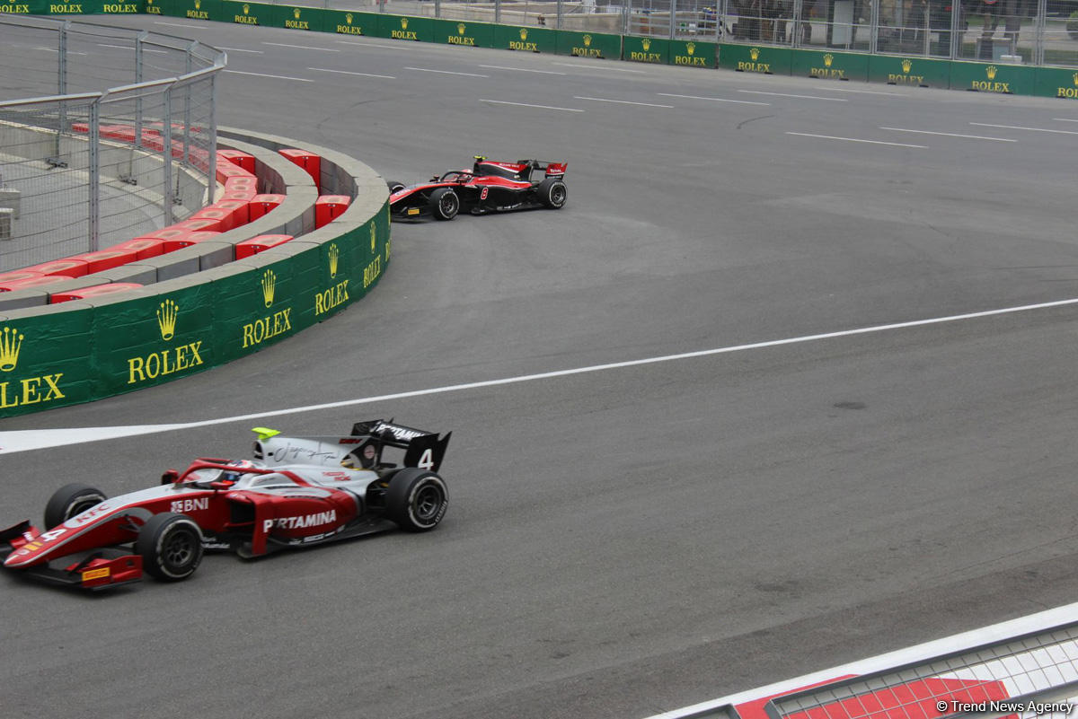 Определились победители первого основного соревнования в классе FIA Formula-2 в Баку (ФOTO)