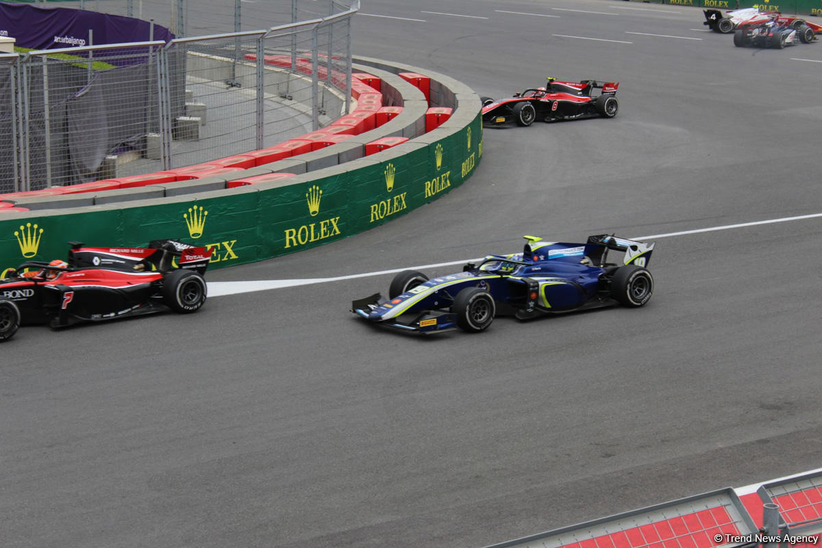 Определились победители первого основного соревнования в классе FIA Formula-2 в Баку (ФOTO)