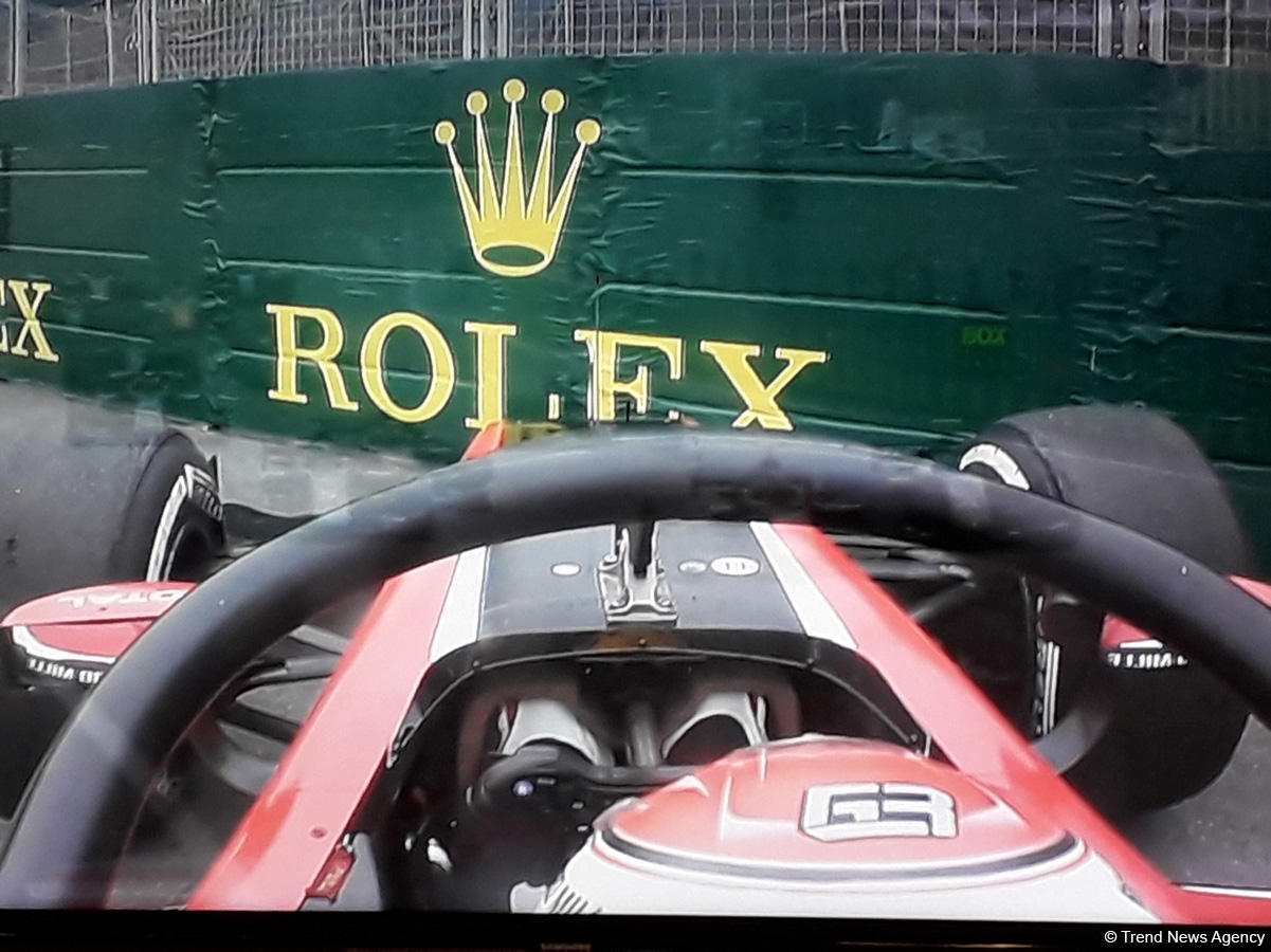 Dangerous moments of Formula 2 race in Baku (PHOTO)