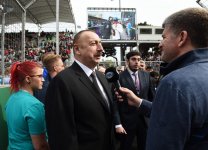 Президент Ильхам Алиев и его супруга Мехрибан Алиева наблюдали за основной гонкой Гран-при Азербайджана Формулы 1 (ФОТО)