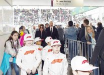 Президент Ильхам Алиев и его супруга Мехрибан Алиева наблюдали за основной гонкой Гран-при Азербайджана Формулы 1 (ФОТО)