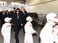 Президент Ильхам Алиев и его супруга Мехрибан Алиева наблюдали за основной гонкой Гран-при Азербайджана Формулы 1 (ФОТО)