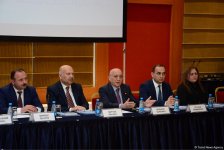 В Баку проходит конференция "Гейдар Алиев  и национально-духовные ценности» (ФОТО)