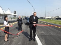 Президент Ильхам Алиев принял участие в открытии разноуровневой дорожной развязки и перехода к проспекту Гейдара Алиева в Баку (ФОТО)