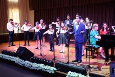 Юные дарования провели вечер, посвященный 95-летию общенационального лидера Гейдара Алиева (ФОТО)