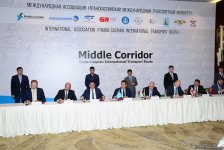 Участники Транскаспийского международного маршрута утвердили в Баку новые тарифы (ФОТО)