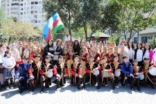Вице-президент Фонда Гейдара Алиева Лейла Алиева приняла участие в открытии очередного благоустроенного двора в рамках проекта «Наш двор» (ФОТО)