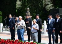 Общественность Азербайджана отмечает 95-ю годовщину со дня рождения общенационального лидера Гейдара Алиева (ФОТО)