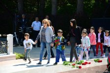 Общественность Азербайджана отмечает 95-ю годовщину со дня рождения общенационального лидера Гейдара Алиева (ФОТО)