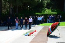 Общественность Азербайджана отмечает 95-ю годовщину со дня рождения общенационального лидера Гейдара Алиева (ФОТО)