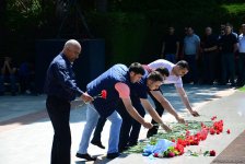 Общественность Азербайджана отмечает 95-ю годовщину со дня рождения общенационального лидера Гейдара Алиева (ФОТО)