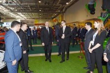 Президент Ильхам Алиев ознакомился с XXIV Азербайджанской международной продовольственной выставкой (ФОТО)