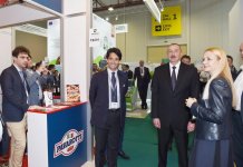 Президент Ильхам Алиев ознакомился с XXIV Азербайджанской международной продовольственной выставкой (ФОТО)