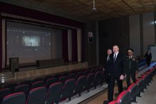 Президент Ильхам Алиев ознакомился с условиями в Учебно-образовательном центре в N-й воинской части Отдельной общевойсковой армии (ФОТО)