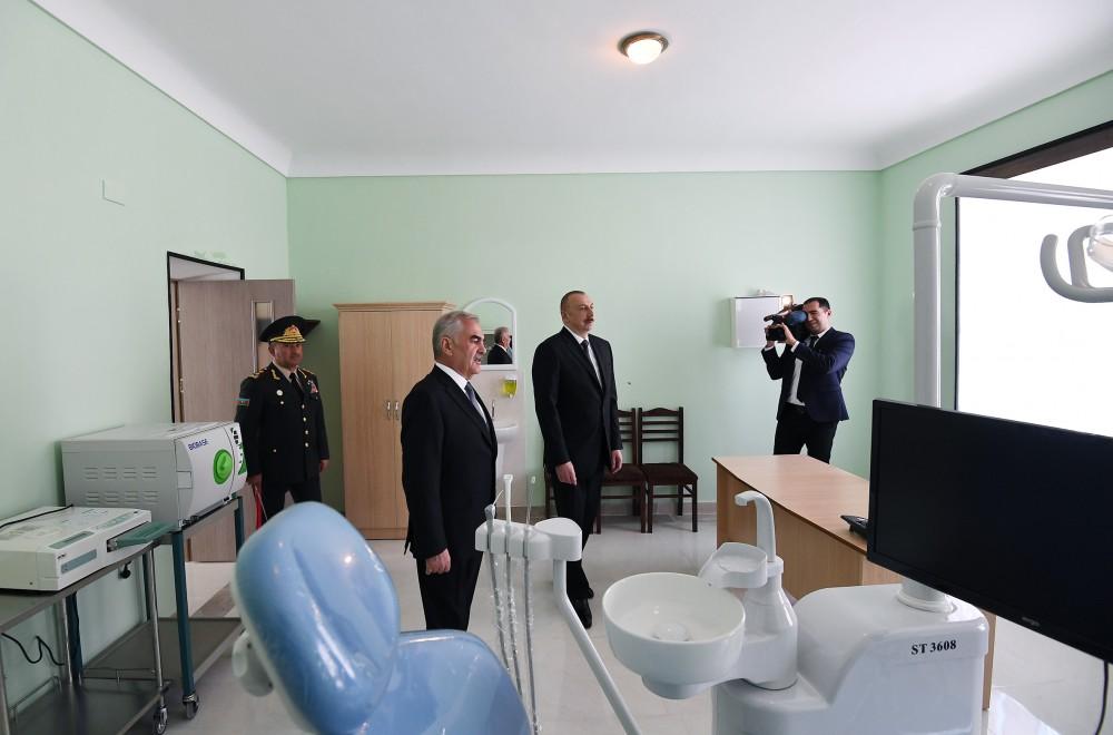 Президент Ильхам Алиев ознакомился с условиями в Учебно-образовательном центре в N-й воинской части Отдельной общевойсковой армии (ФОТО)