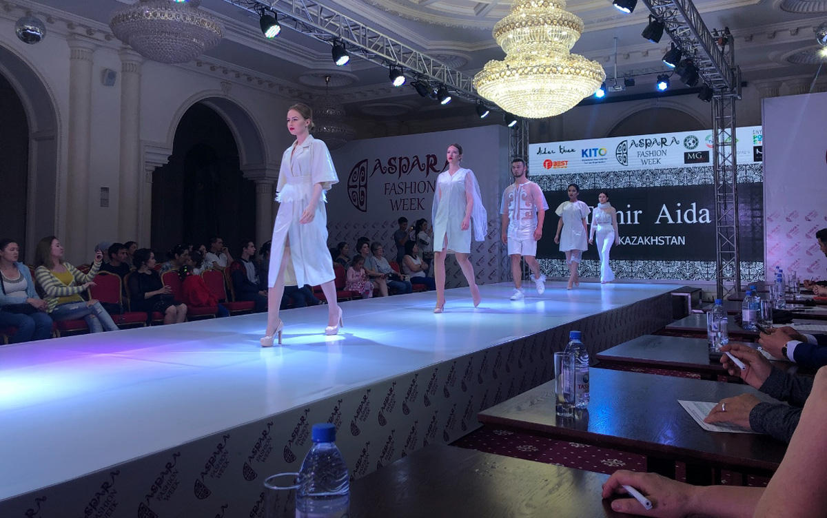 Гюльнара Халилова оценила работы молодых дизайнеров в Казахстане (ФОТО)