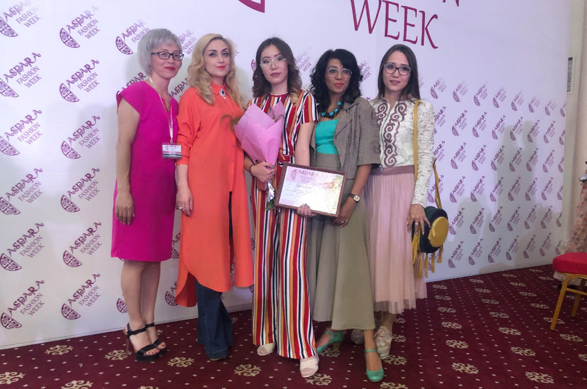 Гюльнара Халилова оценила работы молодых дизайнеров в Казахстане (ФОТО)