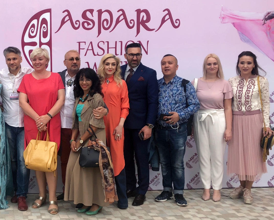 Гюльнара Халилова оценила работы молодых дизайнеров в Казахстане (ФОТО)